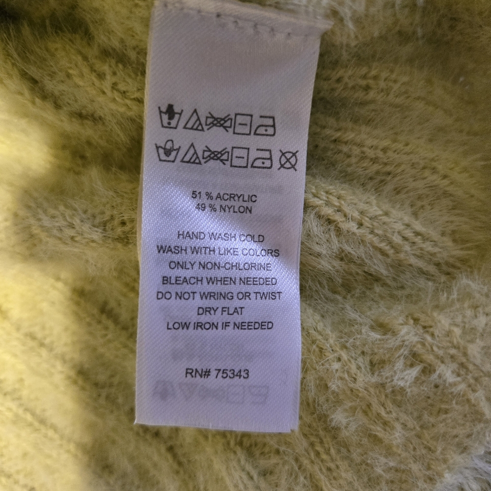 Cardigan - Picture 6 of 9